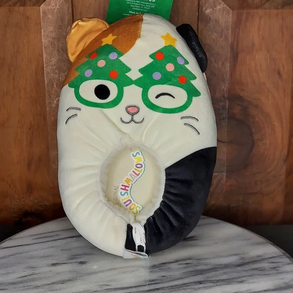 Squishmallows Cam Slippers - Picture 6 of 7